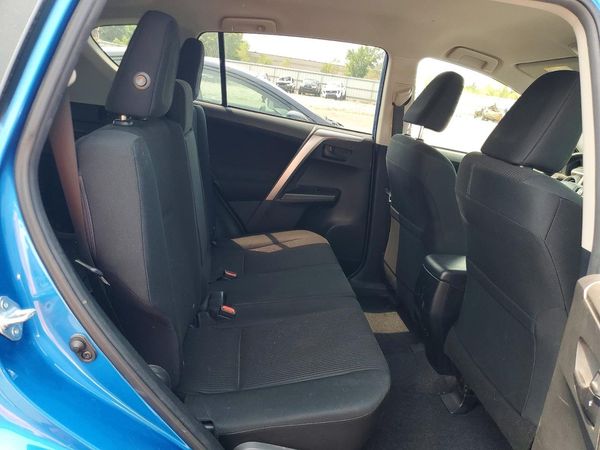 2018 TOYOTA RAV4 LE