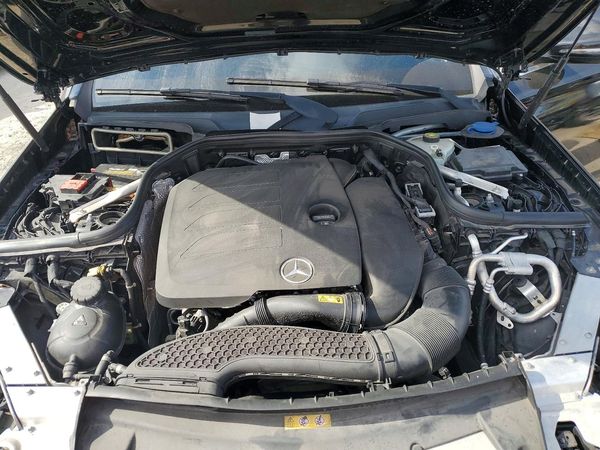 2020 MERCEDES-BENZ E-CLASS E350 — Engine bay
