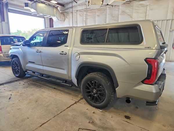 2025 TOYOTA TUNDRA