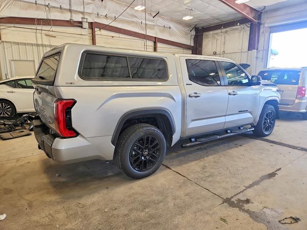 2025 TOYOTA TUNDRA