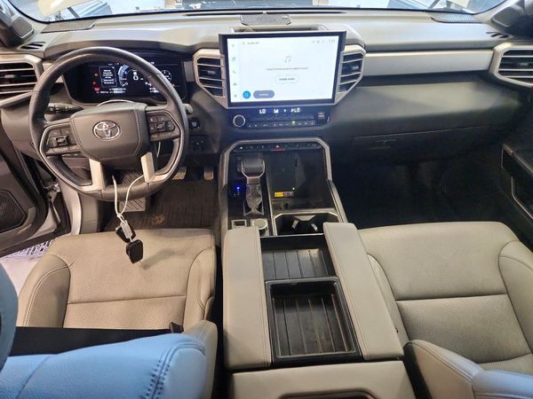 2025 TOYOTA TUNDRA