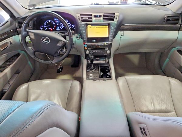 2012 LEXUS LS 460