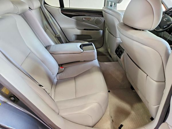 2012 LEXUS LS 460
