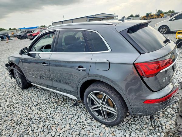 2021 AUDI Q5 E