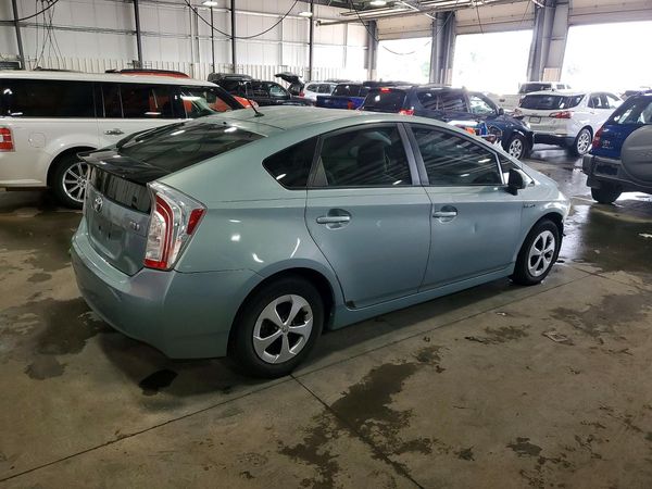 2015 TOYOTA PRIUS