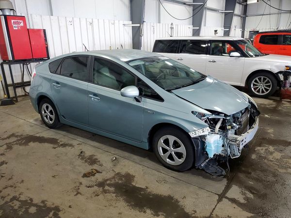 2015 TOYOTA PRIUS