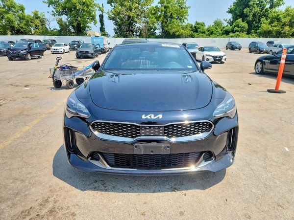 2023 KIA STINGER