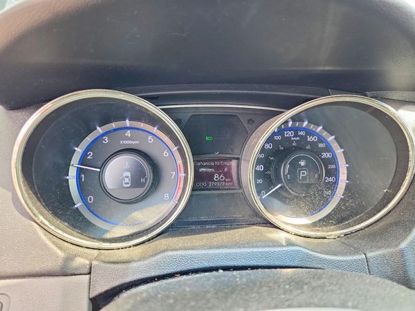 2012 HYUNDAI SONATA Middle-low level