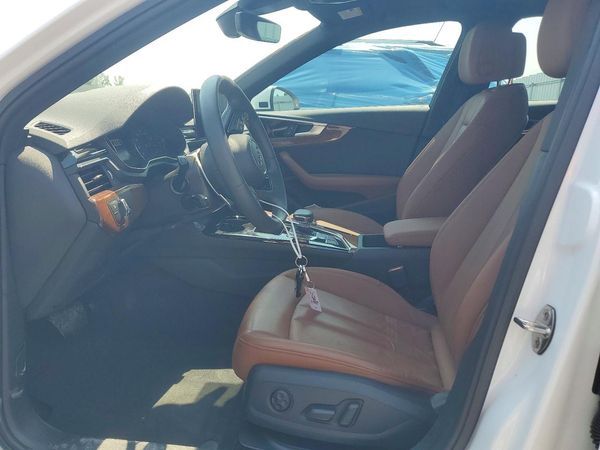 2023 AUDI A4 quattro Premium
