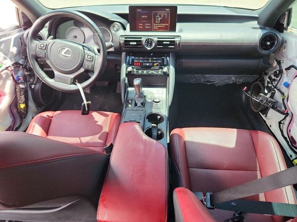 2023 LEXUS IS 300 Comfort