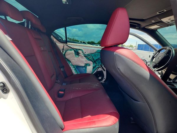 2023 LEXUS IS 300 Comfort