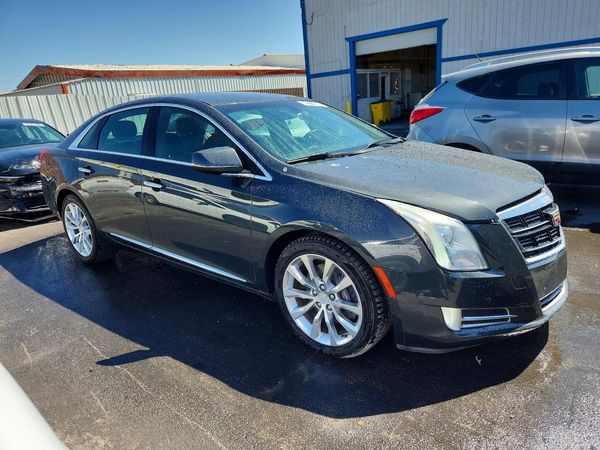2016 CADILLAC XTS Luxury