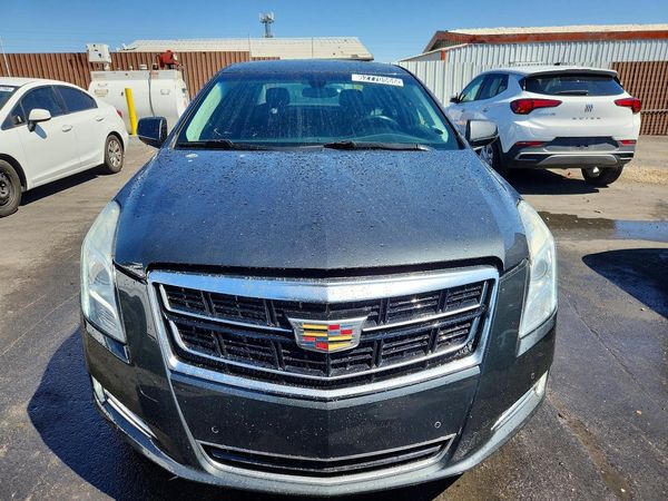 2016 CADILLAC XTS Luxury