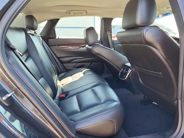 2016 CADILLAC XTS Luxury