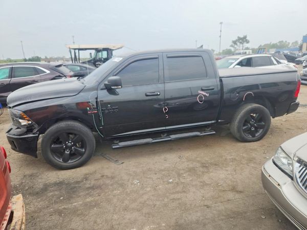 2018 RAM 1500 SLT