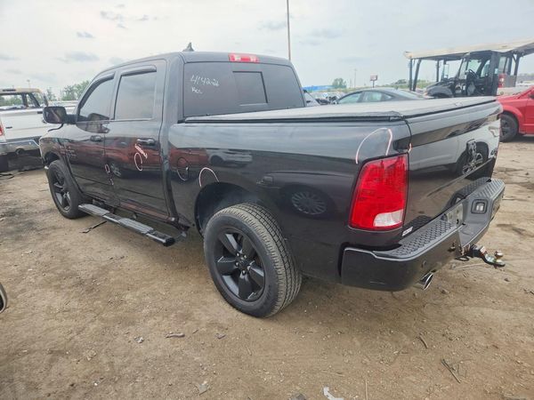 2018 RAM 1500 SLT