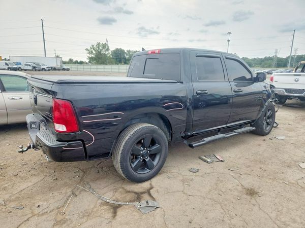 2018 RAM 1500 SLT