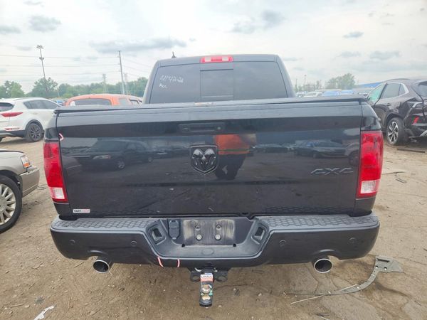 2018 RAM 1500 SLT