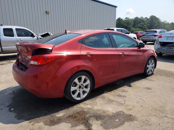 2013 HYUNDAI ELANTRA