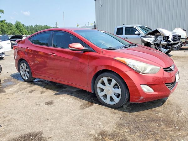 2013 HYUNDAI ELANTRA
