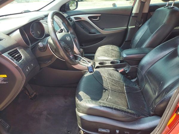 2013 HYUNDAI ELANTRA