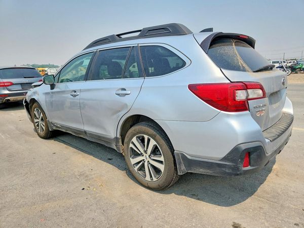 2018 SUBARU OUTBACK Limited+M/R