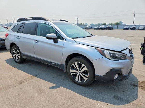2018 SUBARU OUTBACK Limited+M/R