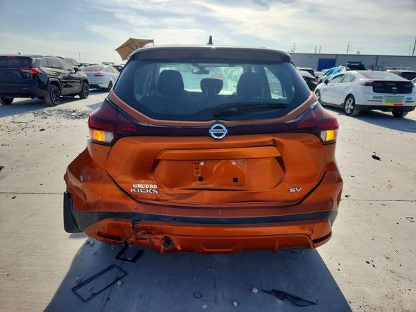 2021 NISSAN KICKS