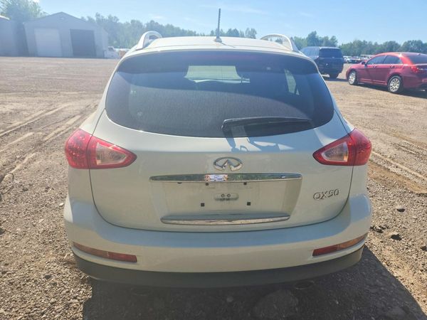 2015 INFINITI QX50