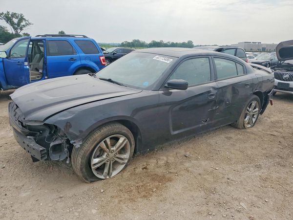 2013 DODGE CHARGER SXT — Front 3/4