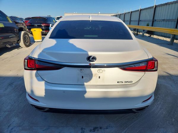 2019 LEXUS ES 350