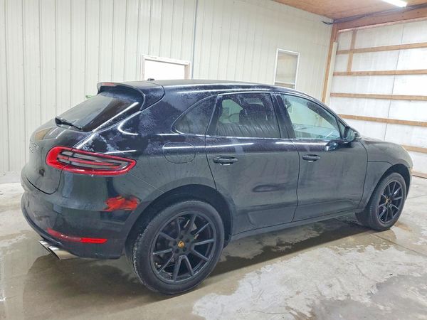 2015 PORSCHE MACAN