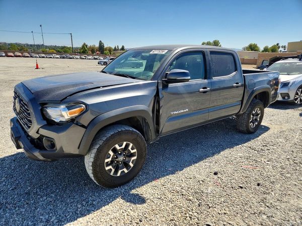 2022 TOYOTA TACOMA SR5