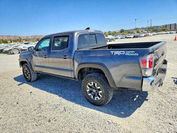 2022 TOYOTA TACOMA SR5