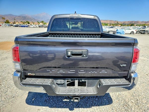 2022 TOYOTA TACOMA SR5