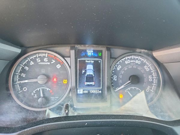2022 TOYOTA TACOMA SR5
