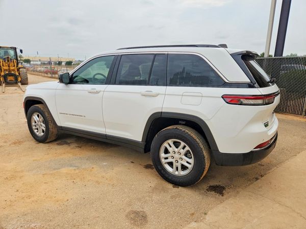 2024 JEEP GRAND CHEROKEE Laredo