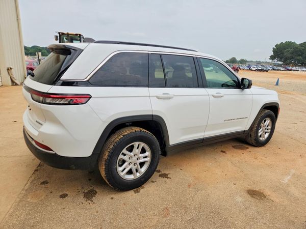 2024 JEEP GRAND CHEROKEE Laredo