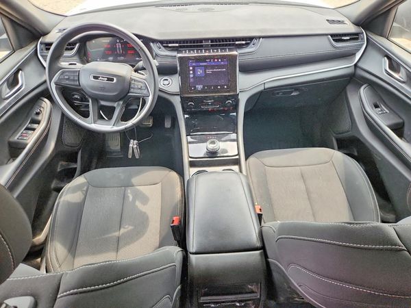 2024 JEEP GRAND CHEROKEE Laredo