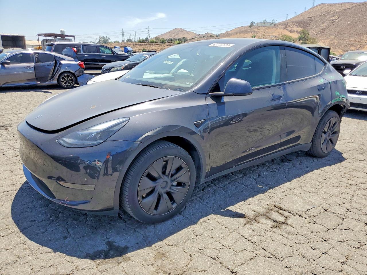 2025 TESLA MODEL Y