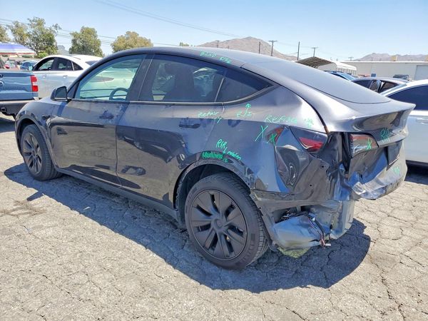 2025 TESLA MODEL Y