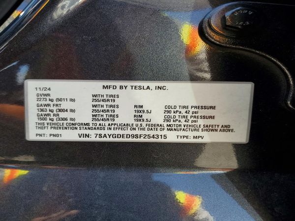2025 TESLA MODEL Y