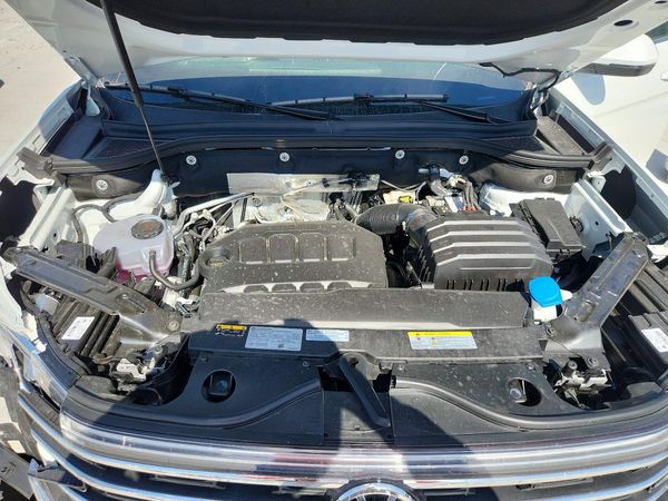2026 VOLKSWAGEN ATLAS 4Motion SE — Engine bay
