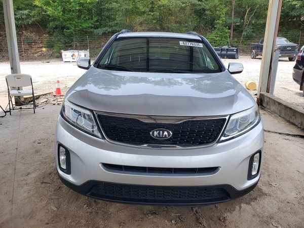 2015 KIA SORENTO GL