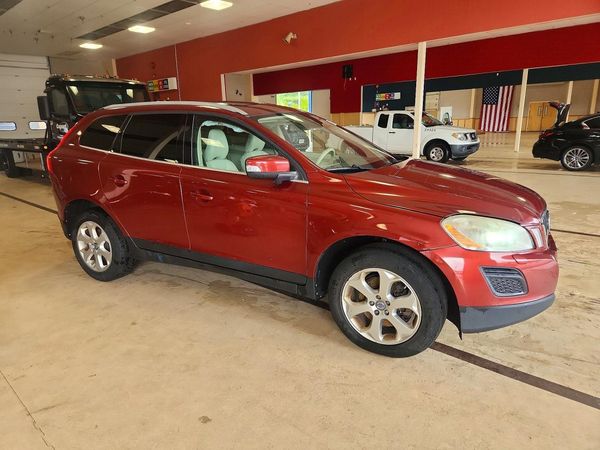 2013 VOLVO XC60