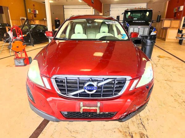 2013 VOLVO XC60