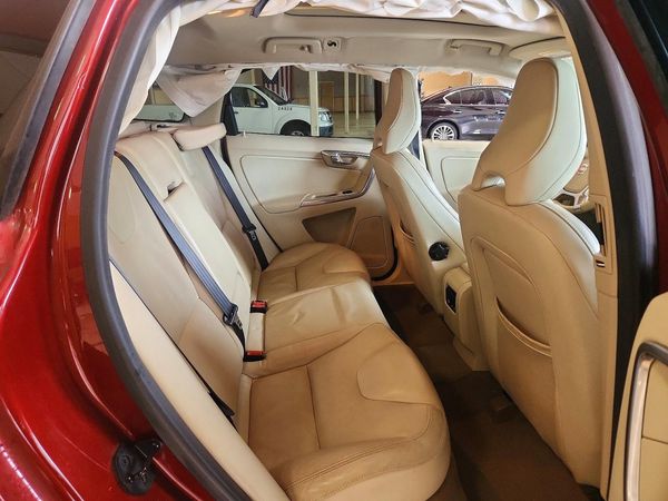 2013 VOLVO XC60