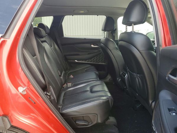 2022 HYUNDAI SANTA FE SEL w/ Premium Pkg