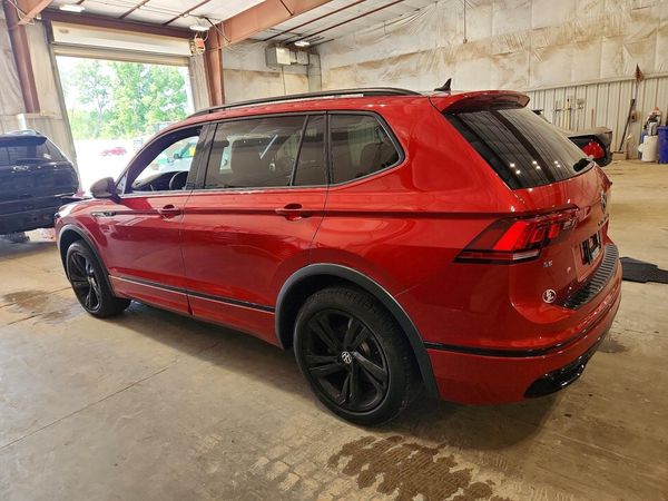 2024 VOLKSWAGEN TIGUAN 4Motion SE R-Line Black