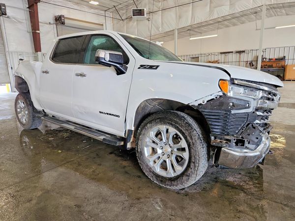 2023 CHEVROLET SILVERADO LTZ — Passenger 3/4